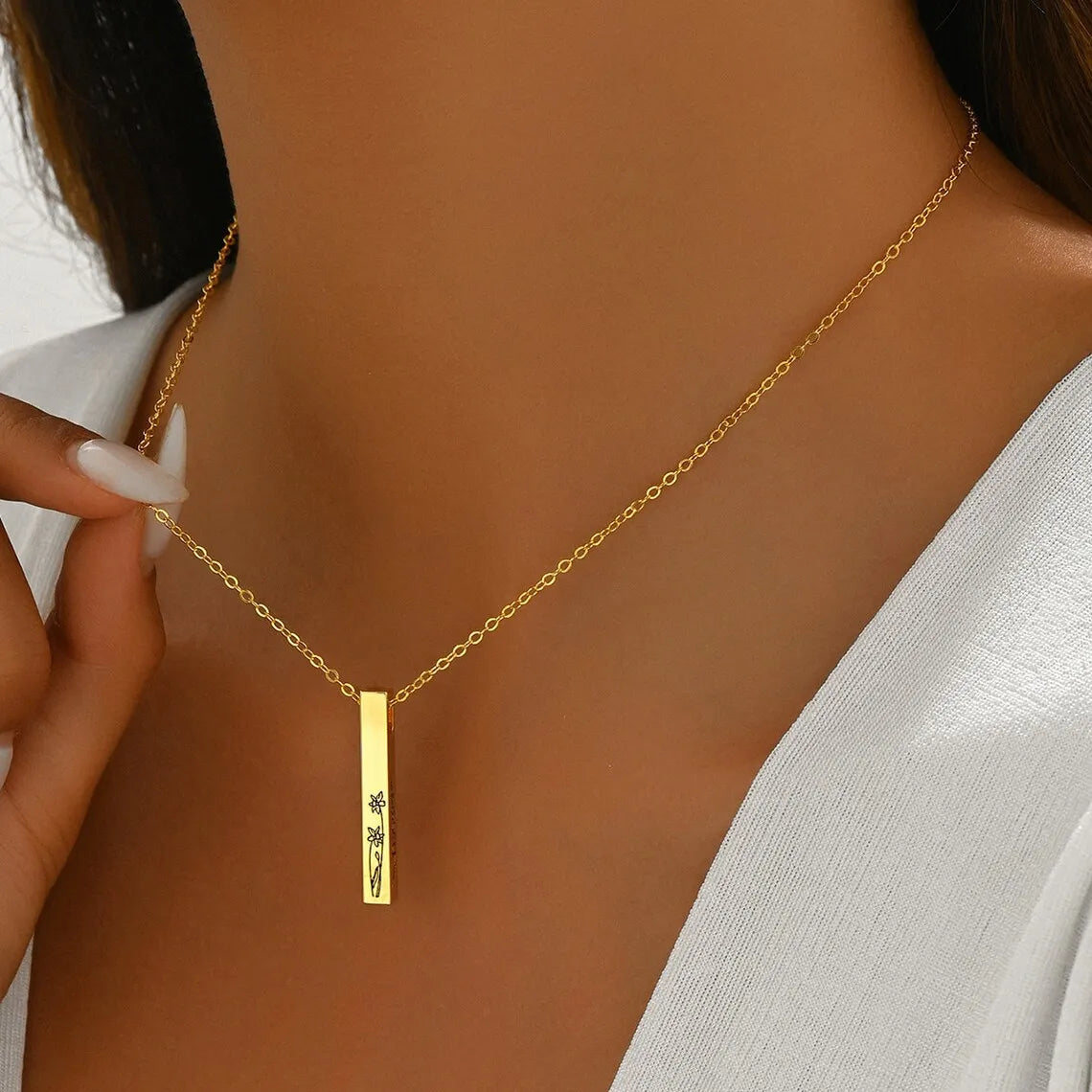 Personalized Birth Month Flower Name Necklace A Unique Touch of Nature & Identity